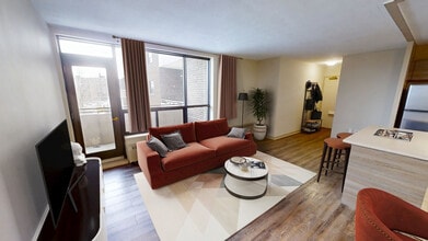 Linwood Apartment in Mississauga, ON - Building Photo - Building Photo