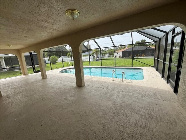 18171 Edgewater Dr in Port Charlotte, FL - Building Photo - Building Photo