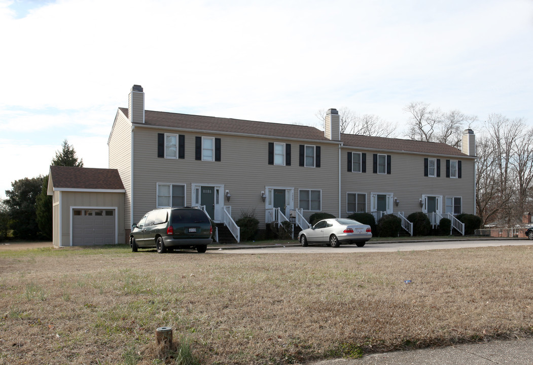 1925-1931 Summerdale Dr in Raleigh, NC - Building Photo