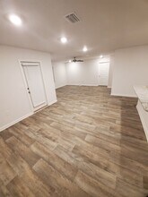 7495 Oak Lake Blvd in Bellview, FL - Building Photo - Building Photo