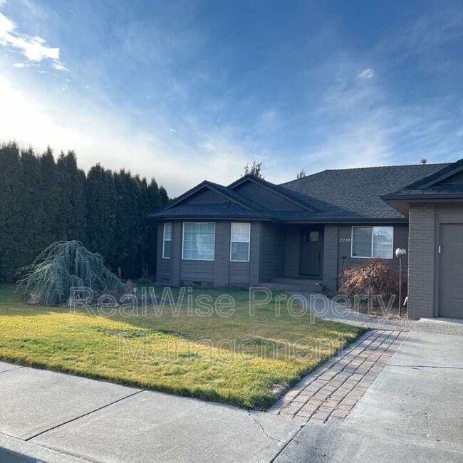 property at 2235 NW 15th St