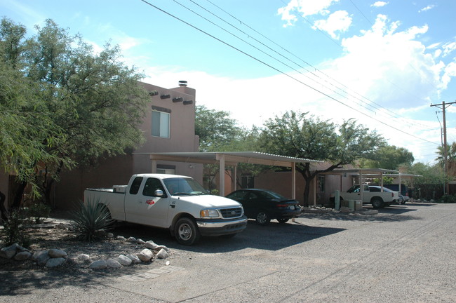 2719-2727 N Flanwill Blvd in Tucson, AZ - Building Photo - Building Photo