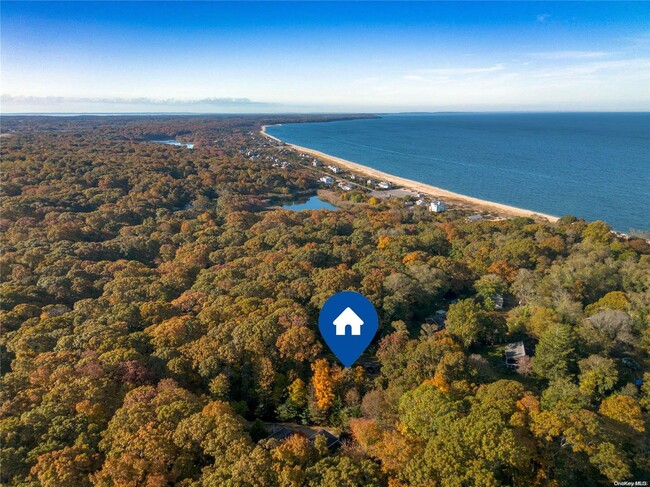 13595 Soundview Ave in Southold, NY - Building Photo - Building Photo