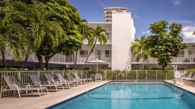 6495 Indian Creek Dr in Miami Beach, FL - Building Photo - Building Photo