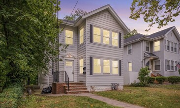 402 Morse Ave in Ridgefield, NJ - Building Photo - Building Photo