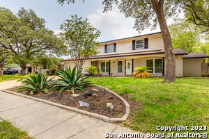 555 Patricia Dr in San Antonio, TX - Building Photo