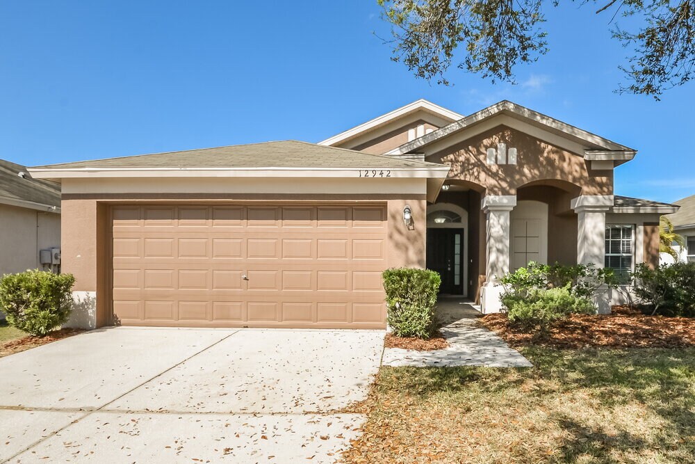 12942 Early Run Ln in Riverview, FL - Building Photo