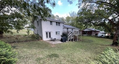 2761 Zane Grey Dr SE in Atlanta, GA - Building Photo - Building Photo