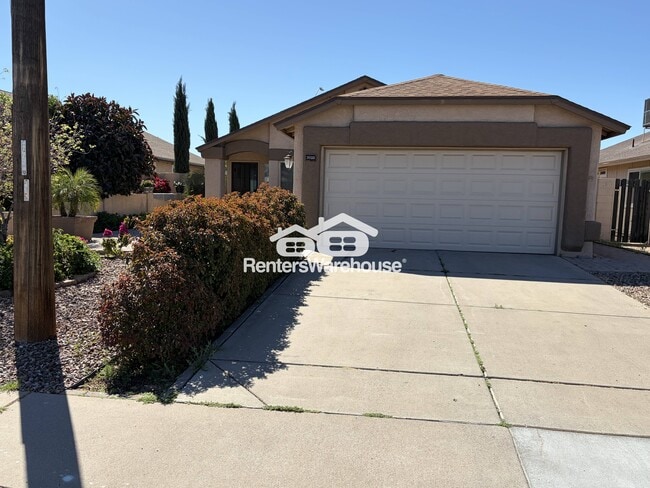 property at 2023 E Paradise Ln