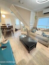 124 Broadway in Ocean Grove, NJ - Building Photo - Building Photo