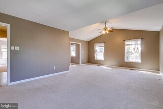 12010 Sugarland Valley Dr in Herndon, VA - Building Photo - Building Photo