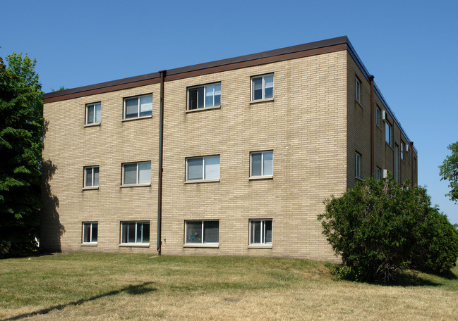 1029 Raymond Ave in St. Paul, MN - Foto de edificio - Building Photo