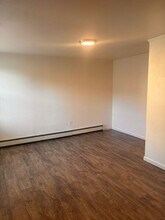 3604 Oregon Dr in Anchorage, AK - Building Photo - Building Photo