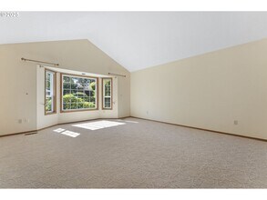 16808 NW Yorktown Dr in Beaverton, OR - Building Photo - Building Photo