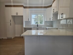 15315-15395 95 Ave NW in Edmonton, AB - Building Photo - Building Photo