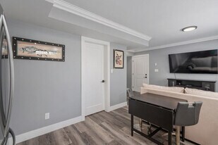 313 Rivers Rd, Unit SI ID1539510P in West Vancouver, BC - Building Photo