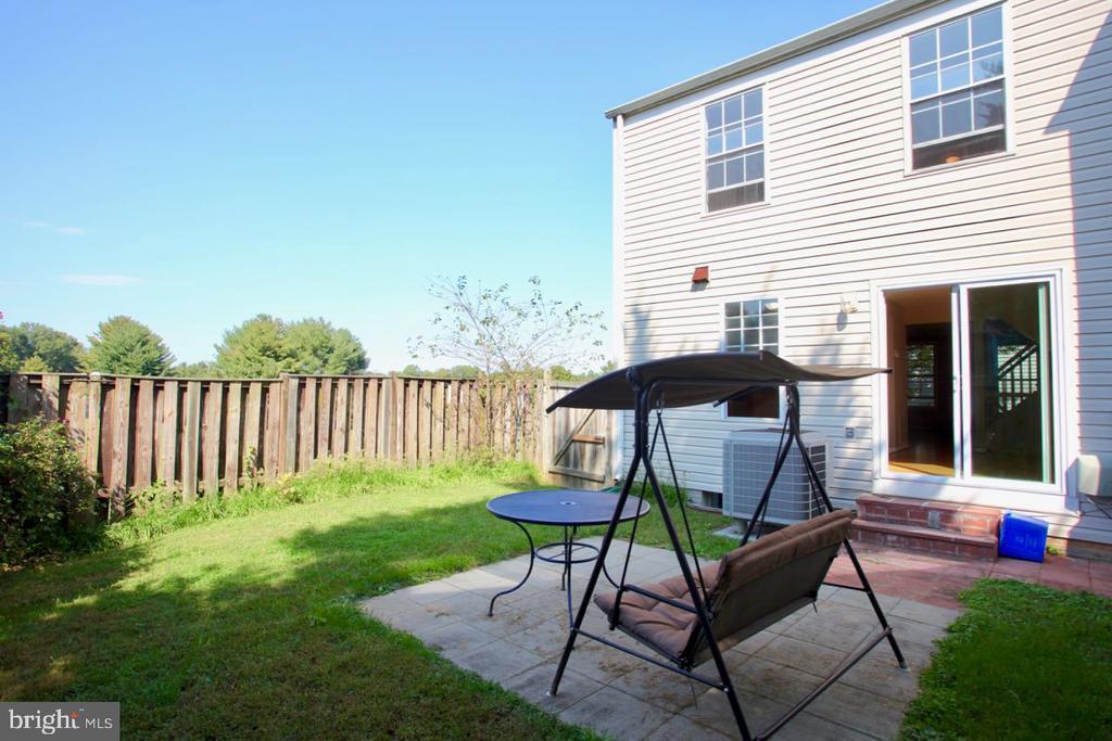 14750 Chisholm Landing Way in North Potomac, MD - Building Photo
