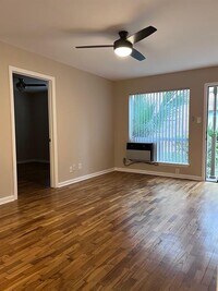 2517 Calumet St photo'