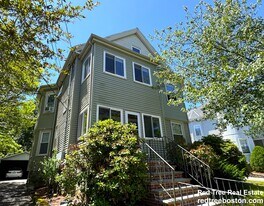 25 Fuller St, Unit 4-bed 1-bath in Waltham, MA - Building Photo