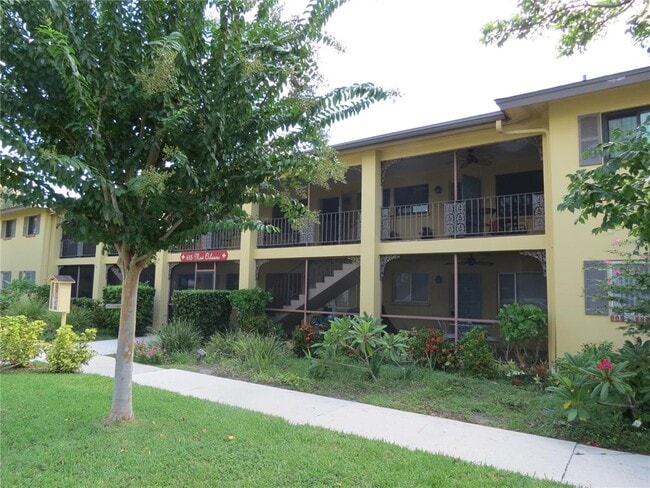 property at 615 S Palm Ave