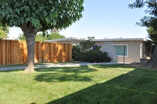 31981 Yucaipa Blvd in Yucaipa, CA - Building Photo