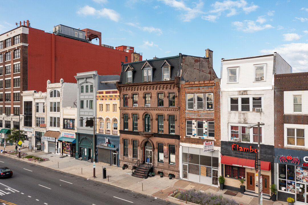 814 N Broad St in Philadelphia, PA - Foto de edificio