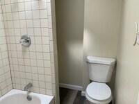 5201 Cedar Ave, Unit 3R photo'