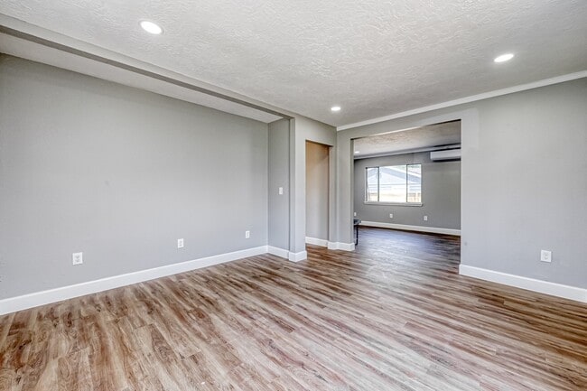 property at 6715 Victoria St