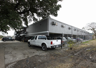 Esperanza in Houston, TX - Foto de edificio - Building Photo