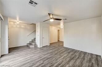 3672 Moonlit Beach Ave in Las Vegas, NV - Building Photo - Building Photo