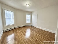 11 Elder St, Unit 2 in Boston, MA - Building Photo - Building Photo