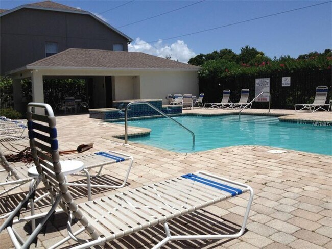 13903 Abbey Ln in Largo, FL - Building Photo - Building Photo