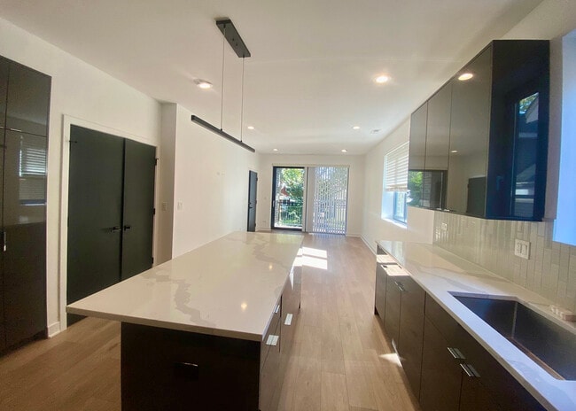 4426 N Kenneth Ave in Chicago, IL - Building Photo - Building Photo