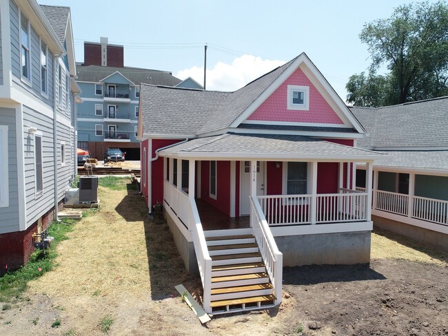 property at 1614 Forest Ave