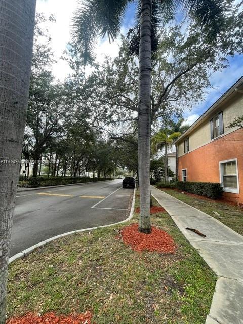 2472 SW 99th Way, Unit 2472 in Miramar, FL - Building Photo - Building Photo