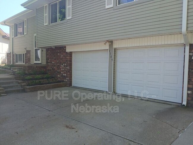 property at 1109 Jacqueline Cir