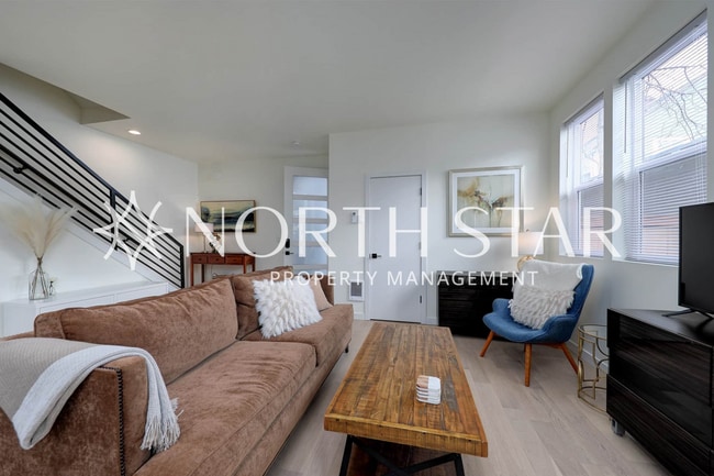 3013 SE Division St in Portland, OR - Building Photo - Building Photo