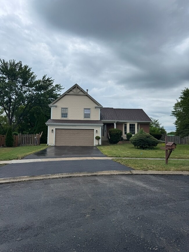property at 2404 Kenmore Ct