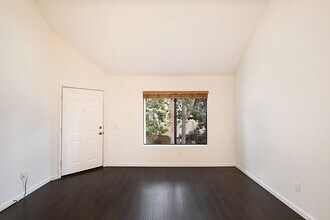 67 Martinique St in Laguna Niguel, CA - Building Photo - Building Photo