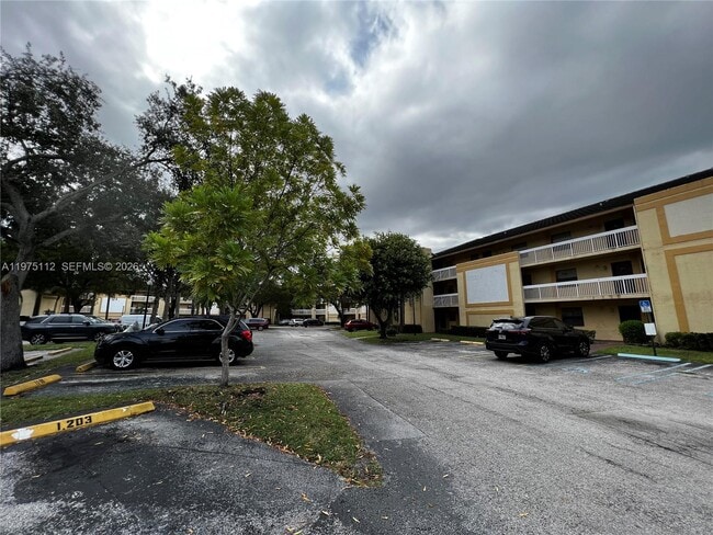 9000 NW 28th Dr in Coral Springs, FL - Building Photo - Building Photo