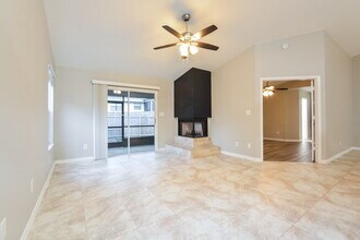 378 Bahia Cir in Longwood, FL - Foto de edificio - Building Photo