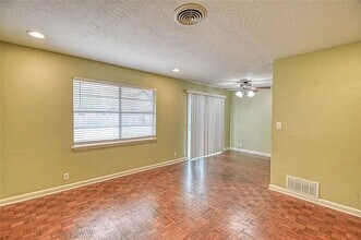 1734 Vine St in Norman, OK - Building Photo - Building Photo