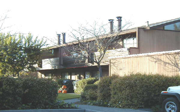 1729 W 3rd St in Santa Rosa, CA - Foto de edificio - Building Photo