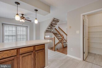 45550 Whitcomb Square in Sterling, VA - Building Photo - Building Photo