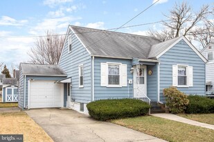 130 7th Ave in Mt Ephraim, NJ - Building Photo