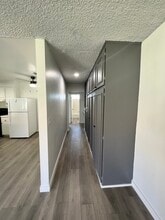 7905 Agnes Ave, Unit AGNES #4 in North Hollywood, CA - Foto de edificio - Building Photo