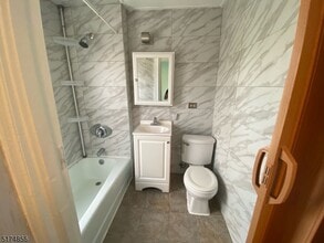 313 Hoover Ave in Bloomfield, NJ - Building Photo - Building Photo