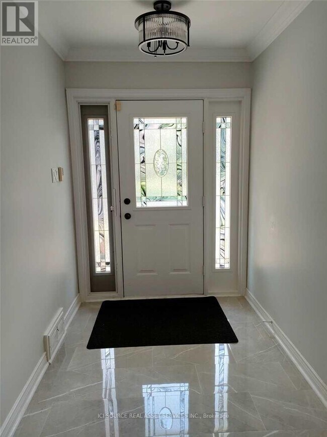 156 Mineola Rd E in Mississauga, ON - Building Photo - Building Photo