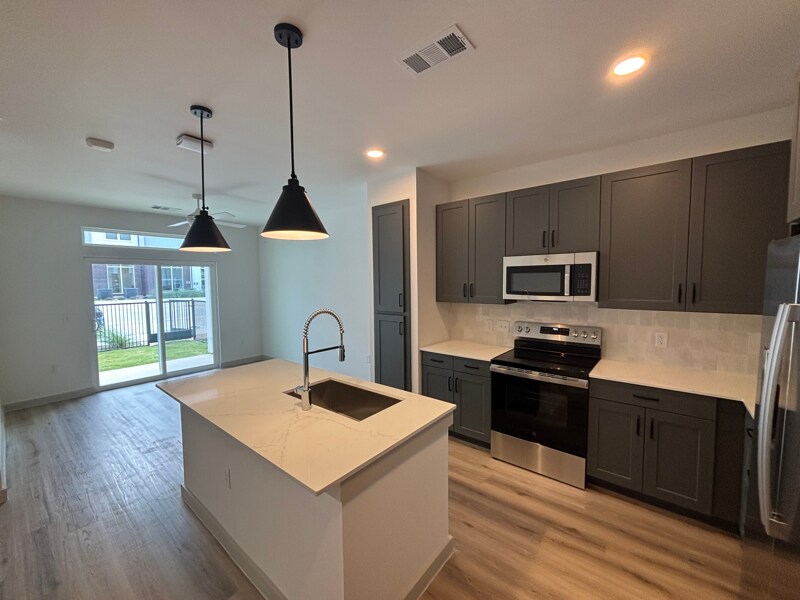 1301 Leah Ave in San Marcos, TX - Building Photo
