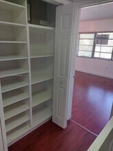 20033 NE 2nd Pl in Miami, FL - Foto de edificio - Building Photo